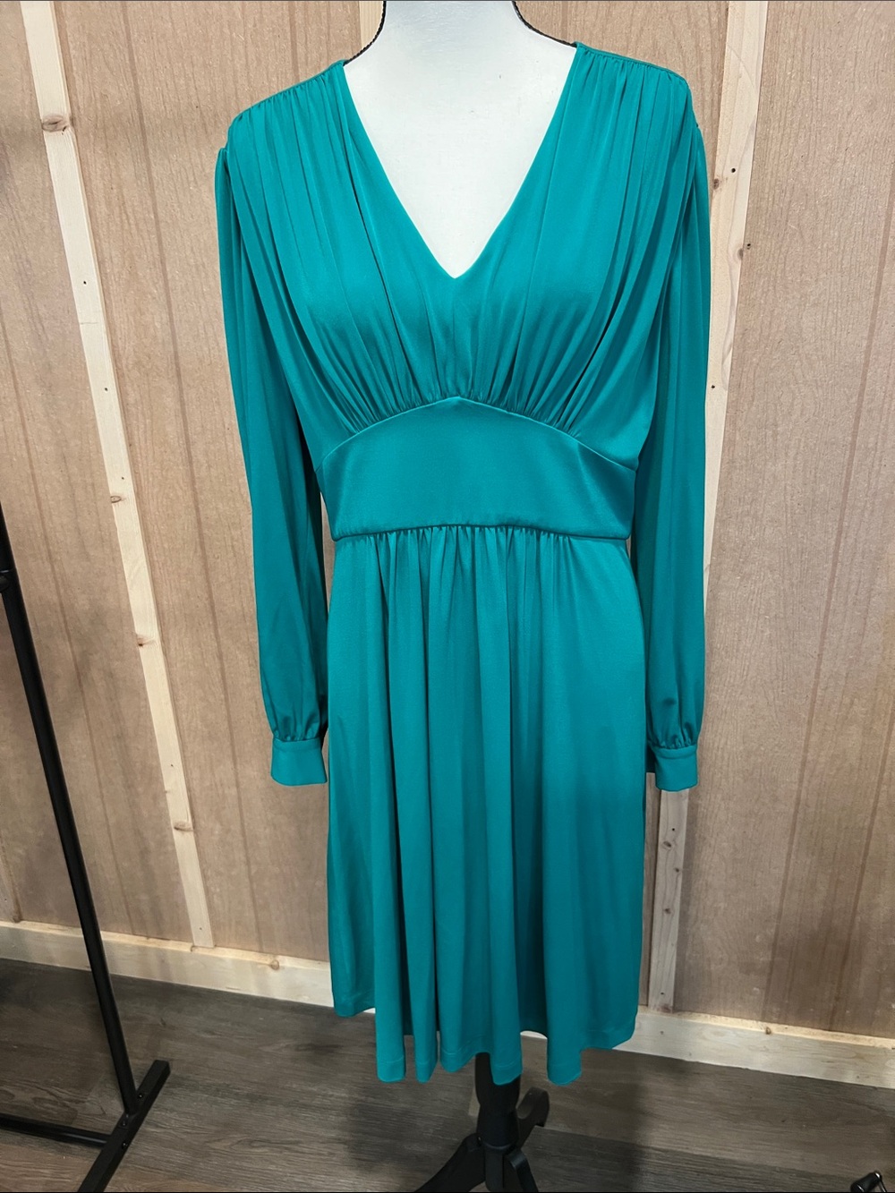 Emerald green V-Neck Vicky Tiel Dress
